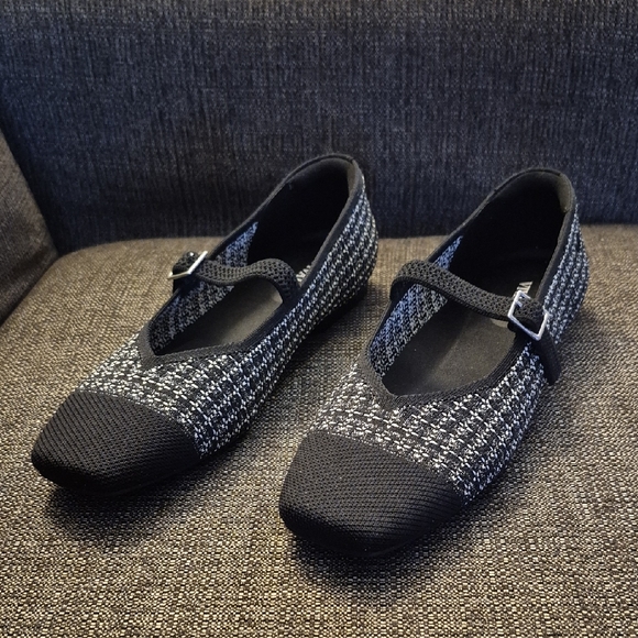 Vivaia Margot Square Toe Black/White Mary Jane Flats Size 10 (41.5) - Picture 1 of 10